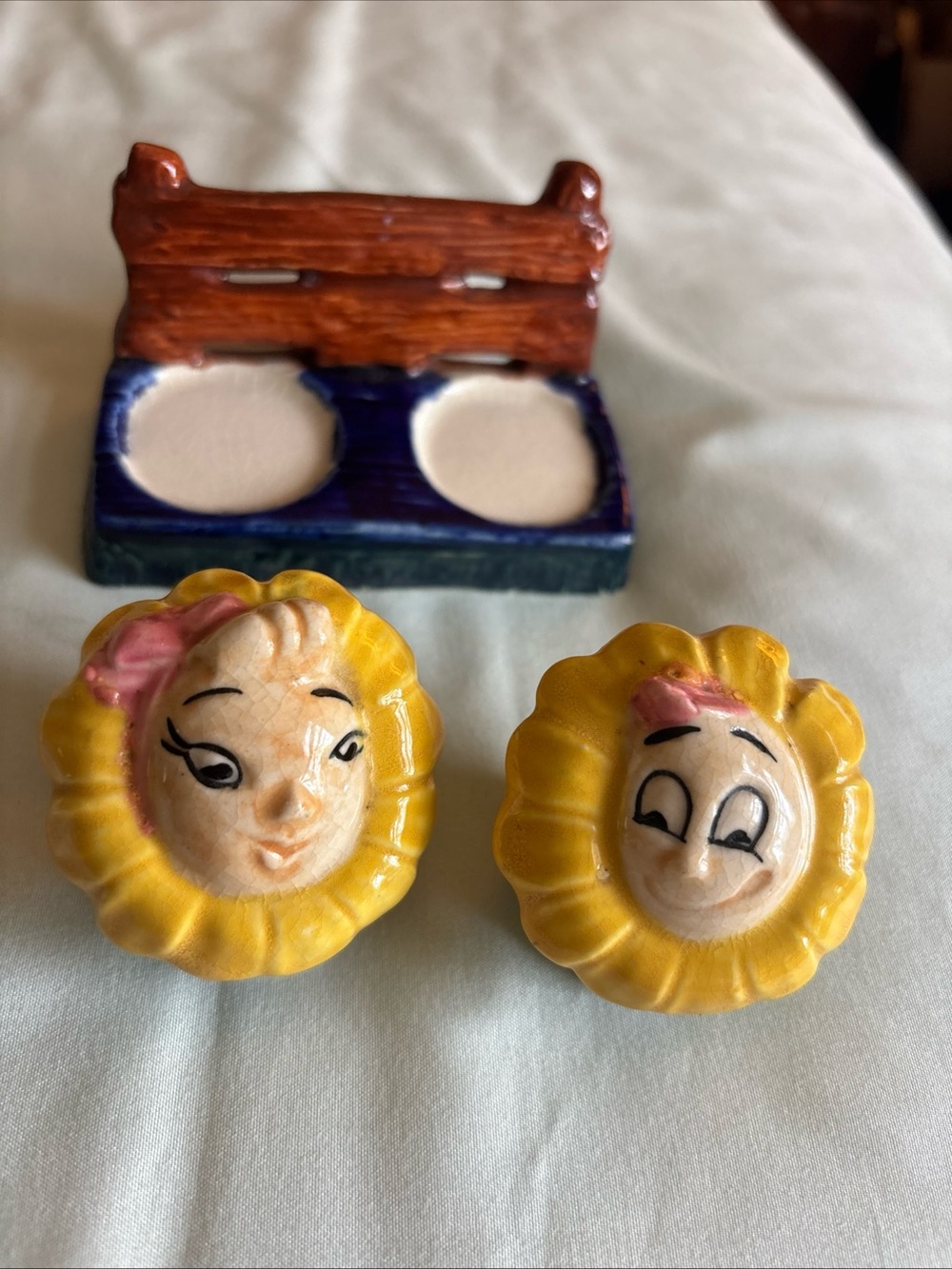 Vintage Anthropomorphic yellow & Blue Daisy Flower Salt & Pepper Shaker Japan